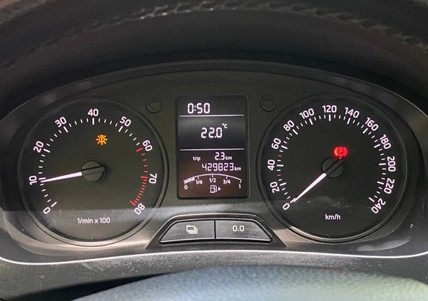 Skoda RAPID cena 11499 przebieg: 430000, rok produkcji 2014 z Warszawa małe 137